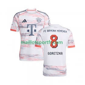 Maillot de Foot Bayern Munich Leon Goretzka 8 Exterieur 2025/26